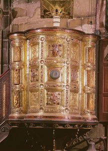 讲坛，由亨利二世提供，c.1020（铜镀金，象牙，水晶和半宝石） 作者 奥托尼亚语